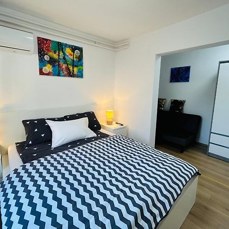 Apartment In Time Сесвете Екстериор снимка