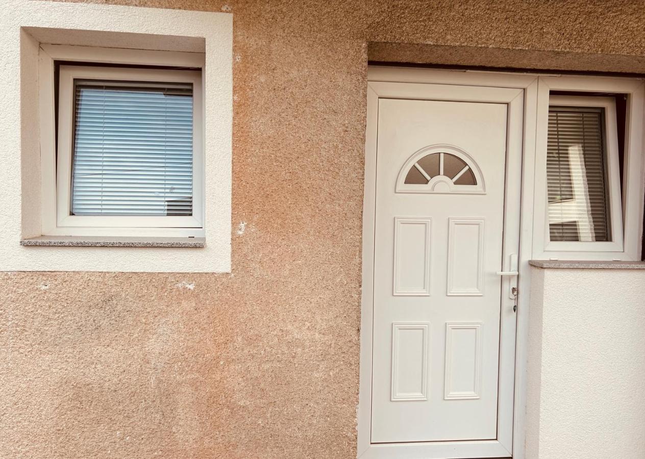 Apartment In Time Сесвете Екстериор снимка