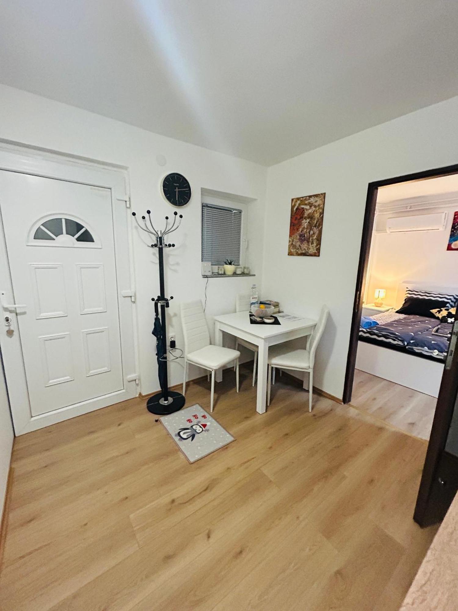 Apartment In Time Сесвете Екстериор снимка